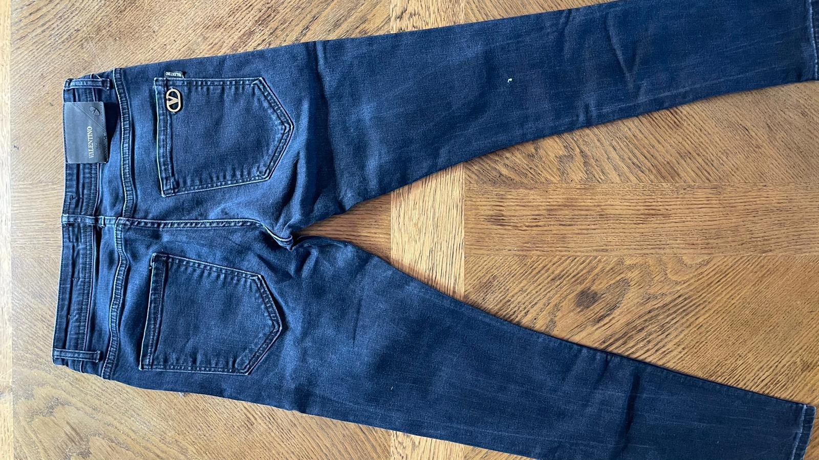 Valentino Jeans W33