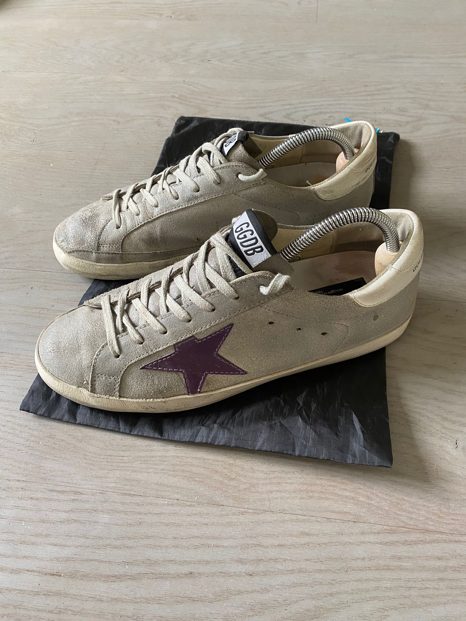 Golden Goose Superstar x 2