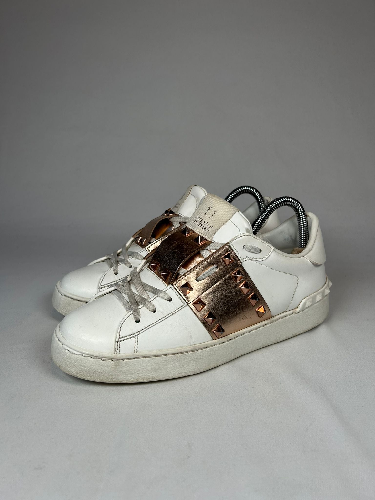 Valentino Open Rockstud Untiltled