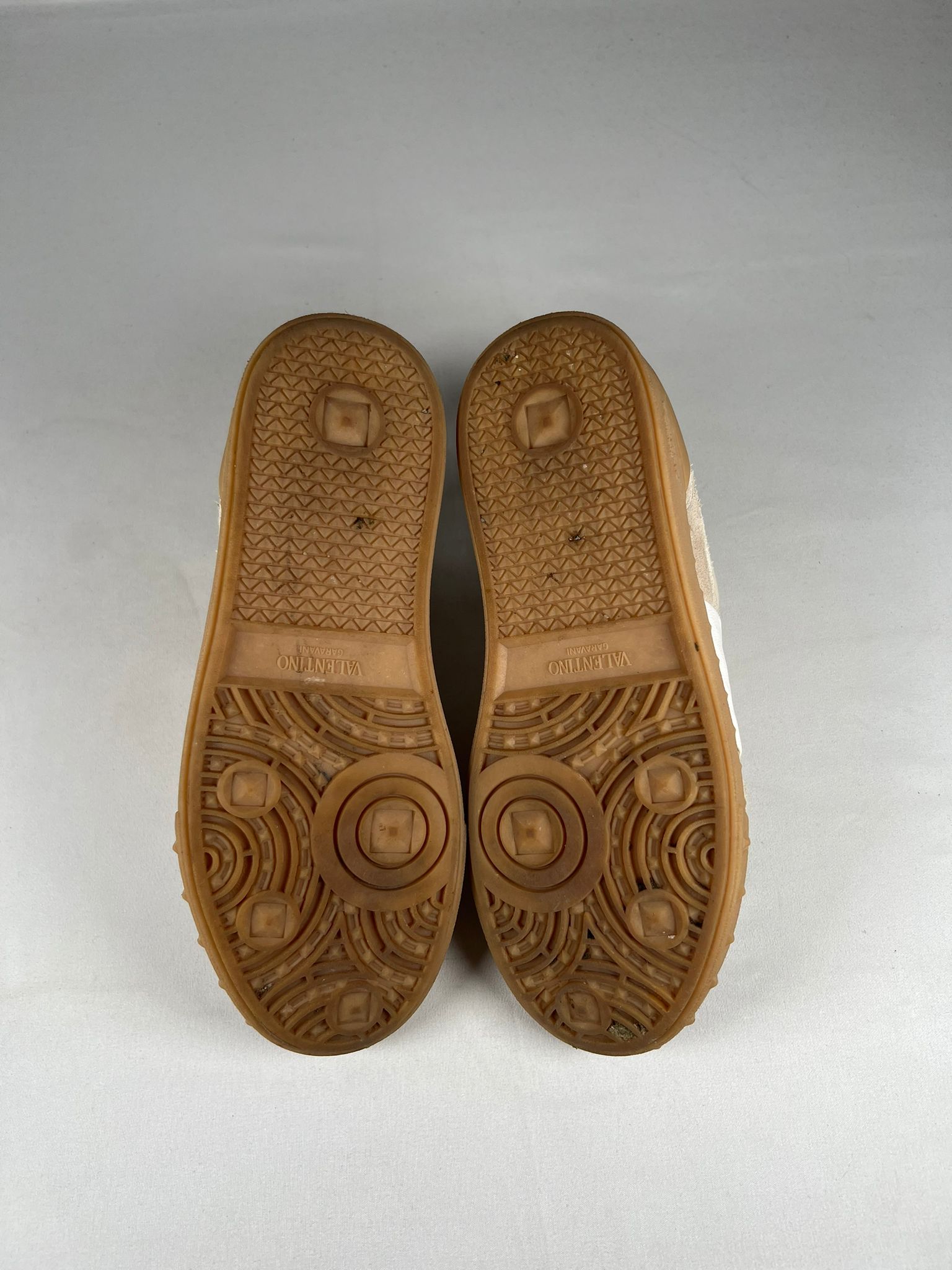 Valentino Upvillage
