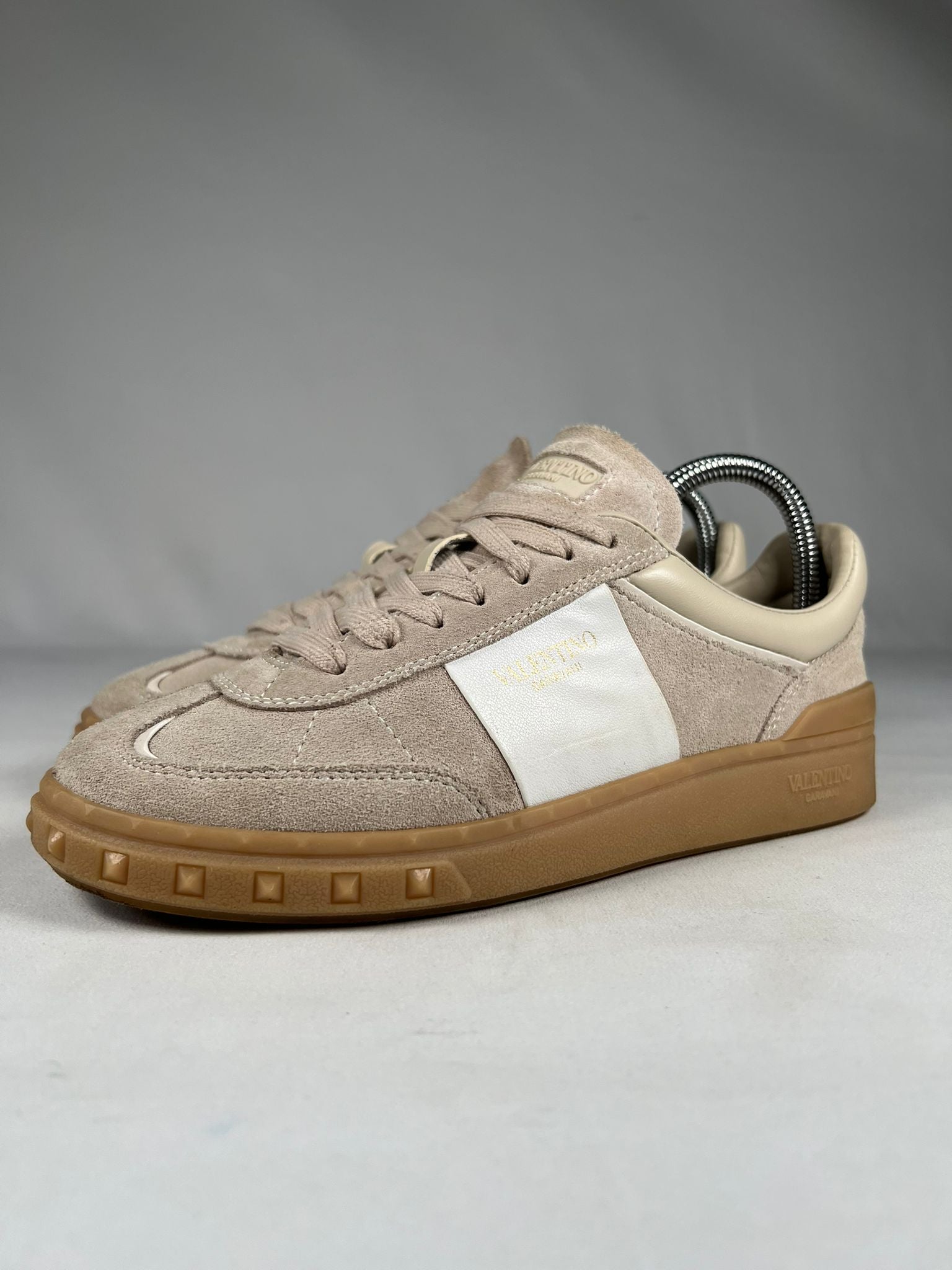 Valentino Upvillage