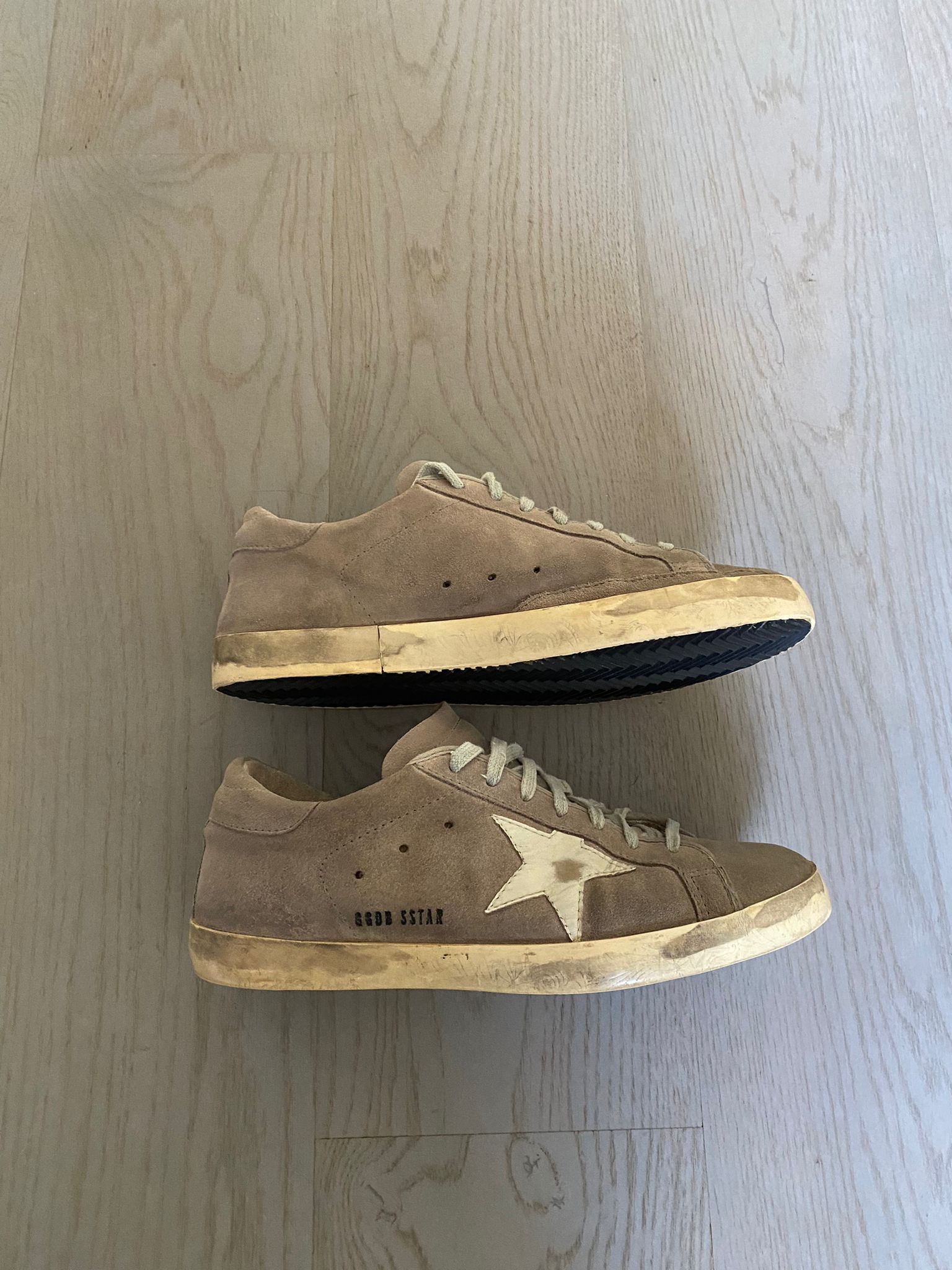 Golden Goose Superstar