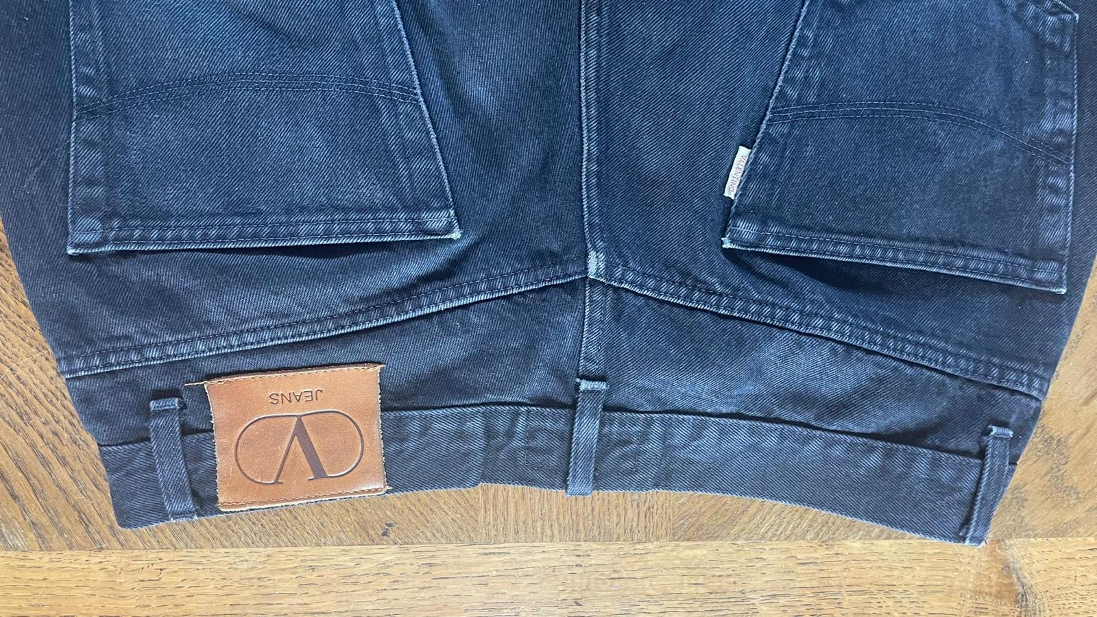 Valentino Jeans W33