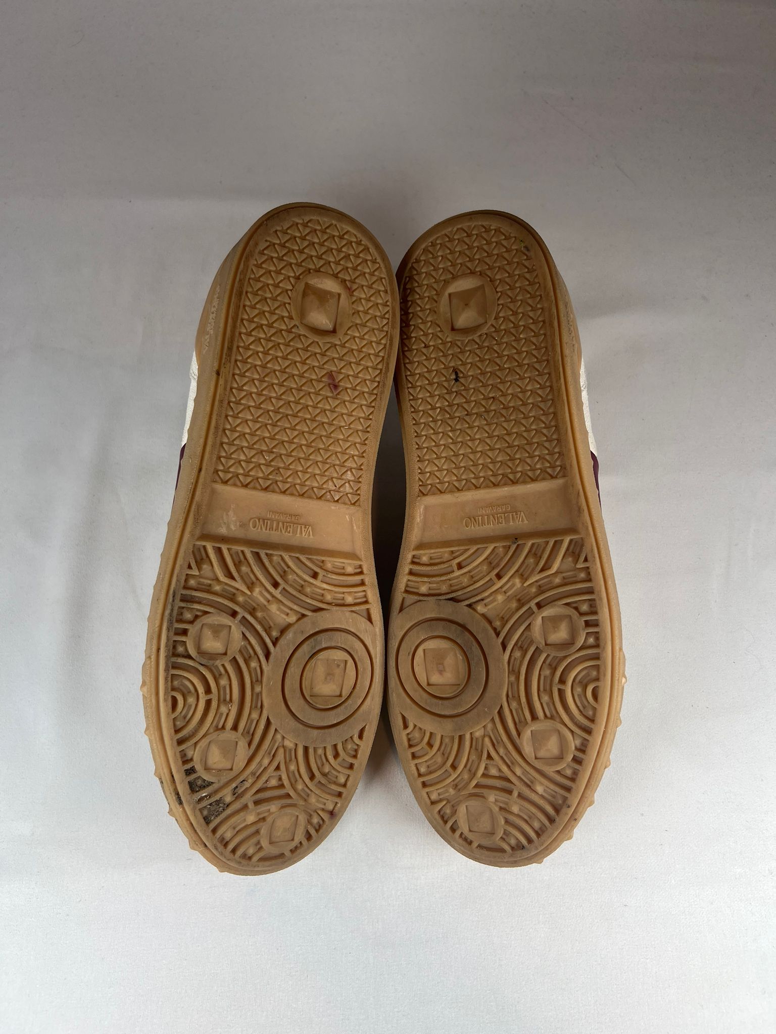 Valentino Upvillage