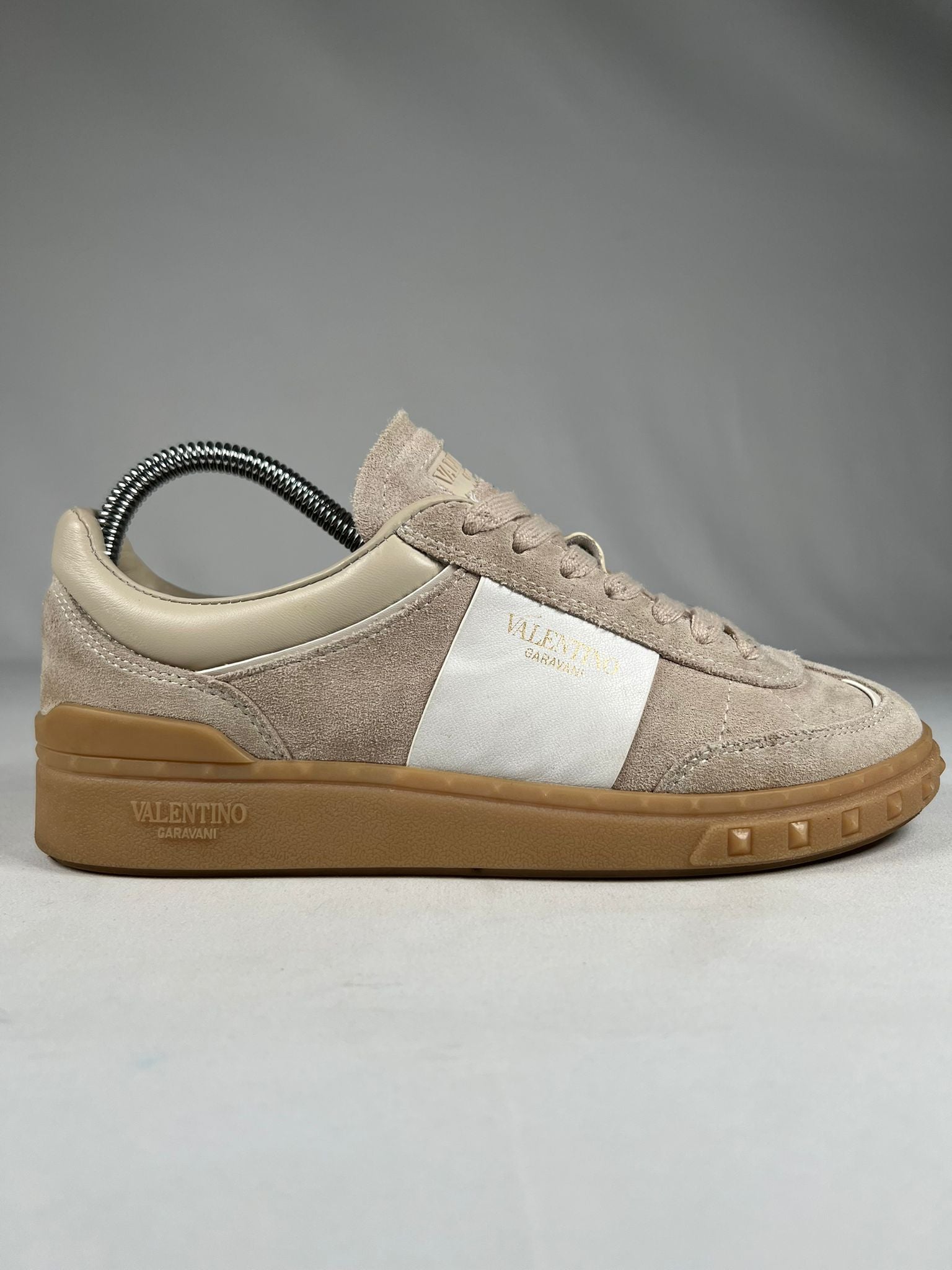 Valentino Upvillage